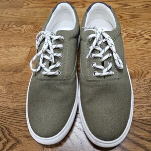 Men's 9.5 J. Crew Green canvas casual sneaker